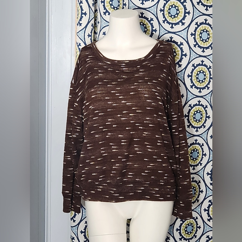 Kara Line knit long sleeve shirt